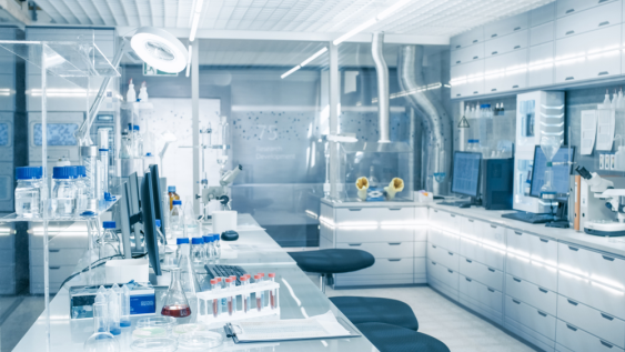 image of a bright clean sterile scientific lab full of instruments that were stocked after buying used lab equipment in san diego