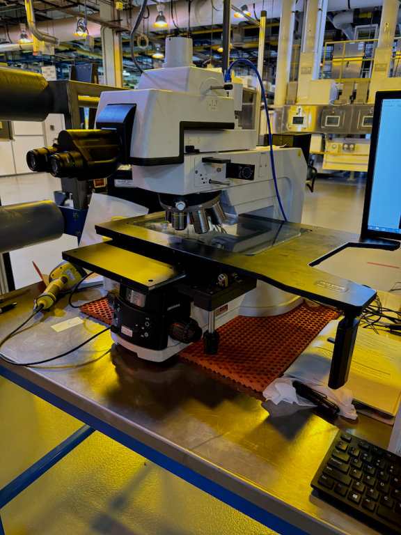 Large scientific microscope for sale in Houston